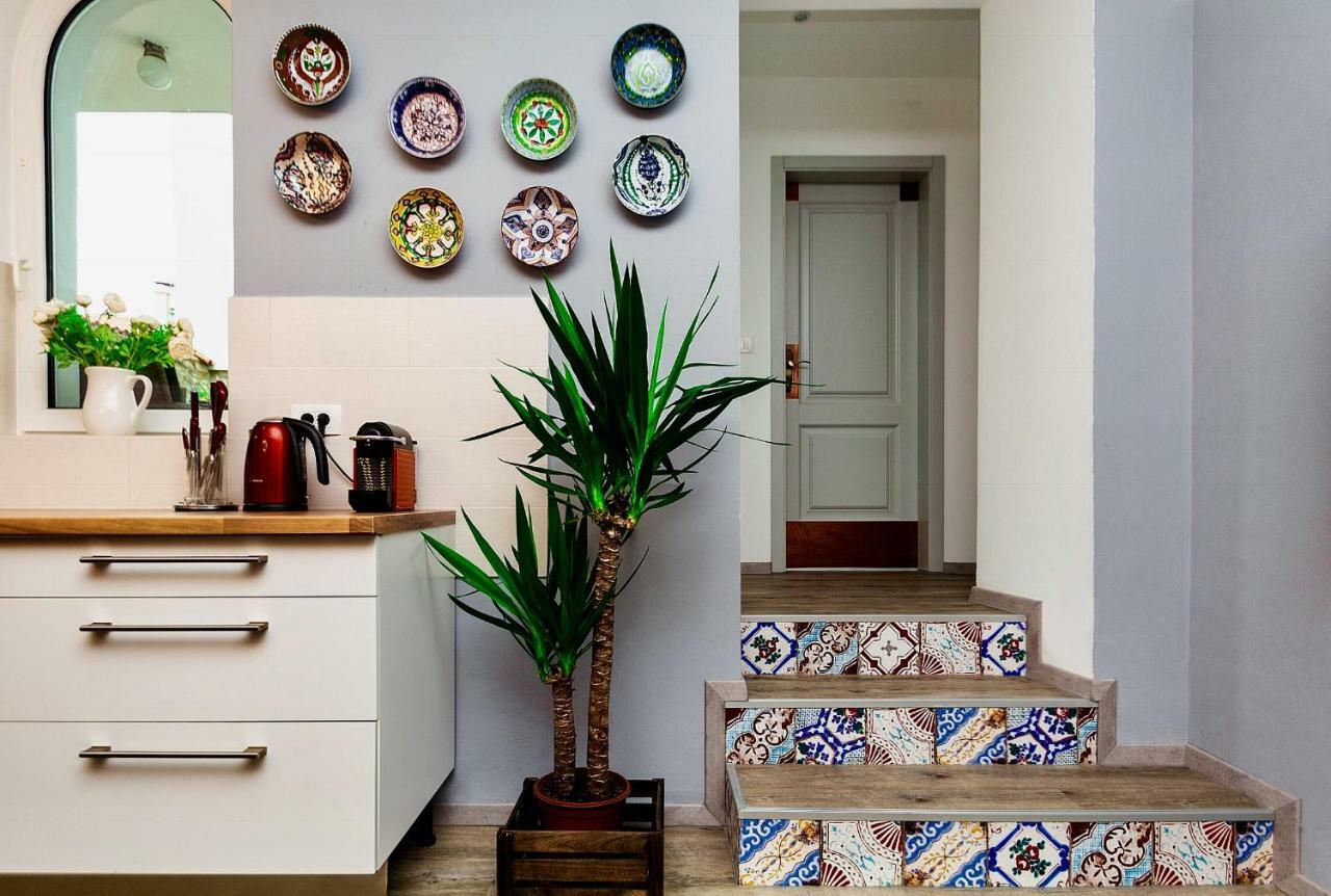 Happy Casa Oldtown Boutique Apartment Koper Bagian luar foto